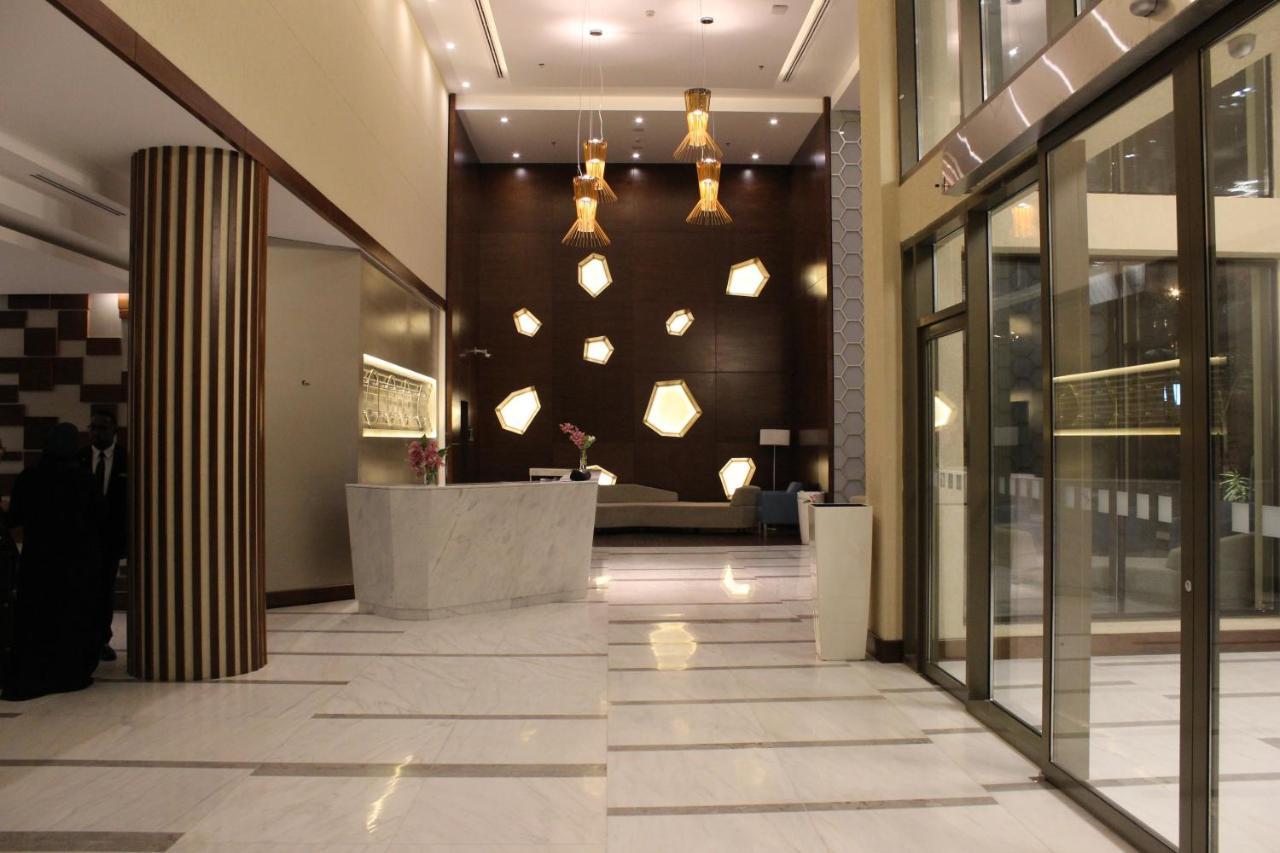 Holiday Inn Jeddah Gateway, an IHG Hotel Bagian luar foto