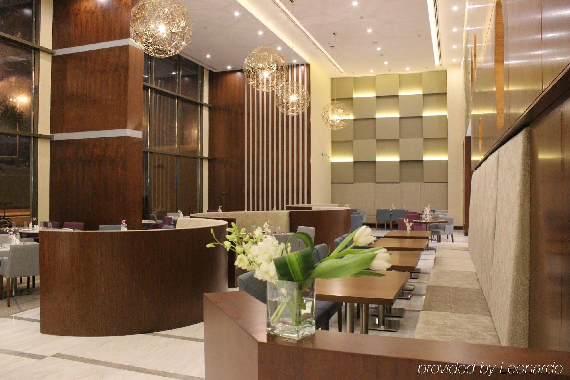 Holiday Inn Jeddah Gateway, an IHG Hotel Bagian luar foto