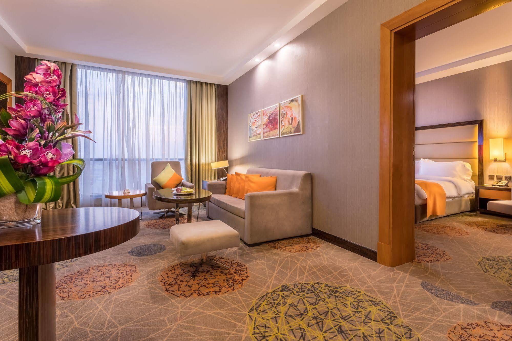 Holiday Inn Jeddah Gateway, an IHG Hotel Bagian luar foto